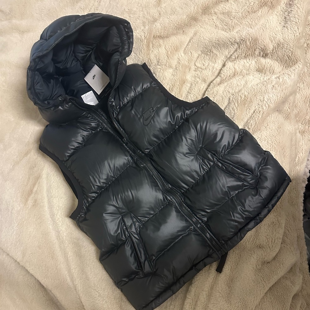 Nike Big Kids' Therma-FIT Repel Loose Hooded Puffer Vest BLACK LARGE